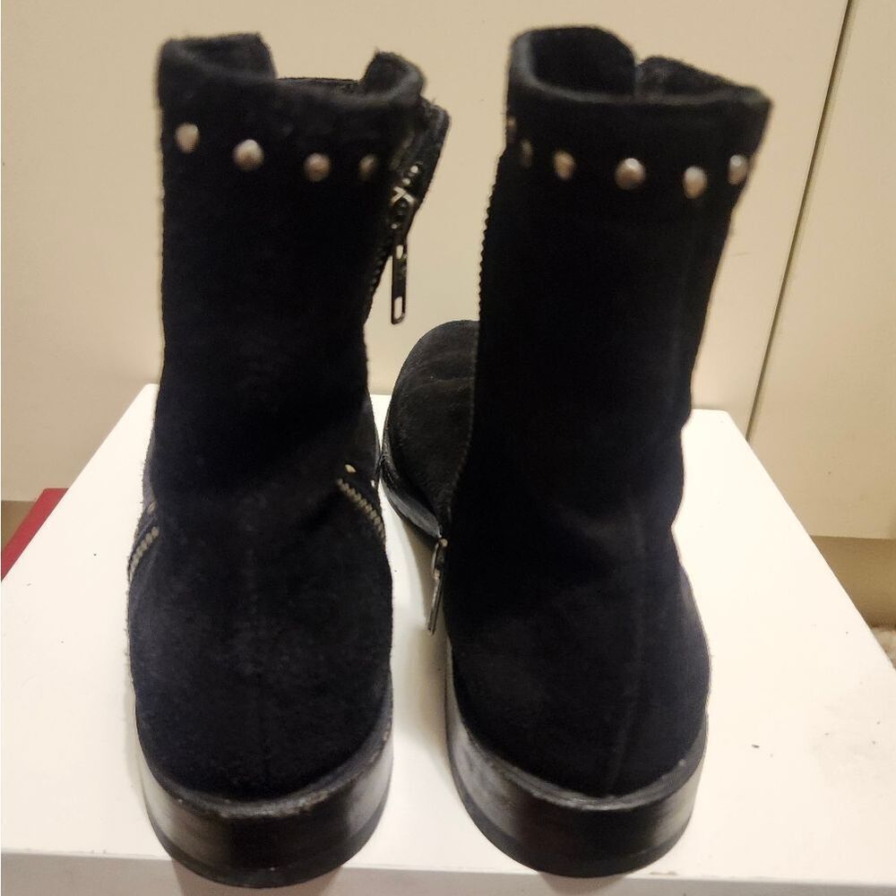 Frye "Natalie" Black Suede w/Stud Trim Ankle Boots Sz.7.5 Ret.$358 - Picture 8 of 10